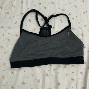 Sports bra with no pads. No tags, no brand, no size.